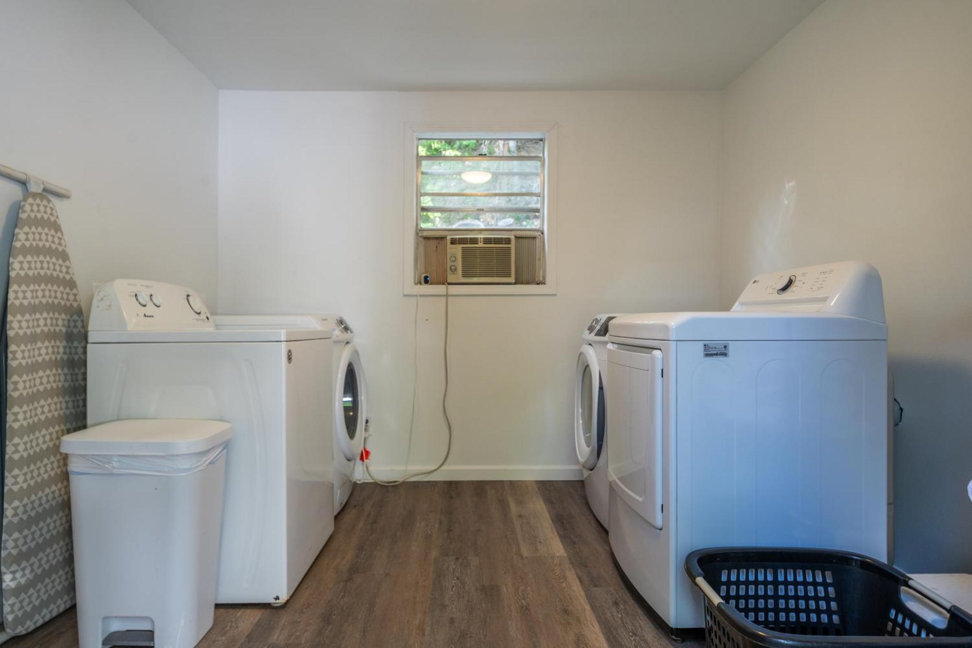 Cedar Blossom Bungalow Is A Cozy Getaway With A 5 Minute Walk To Downtown! Хот Спрингс Екстериор снимка