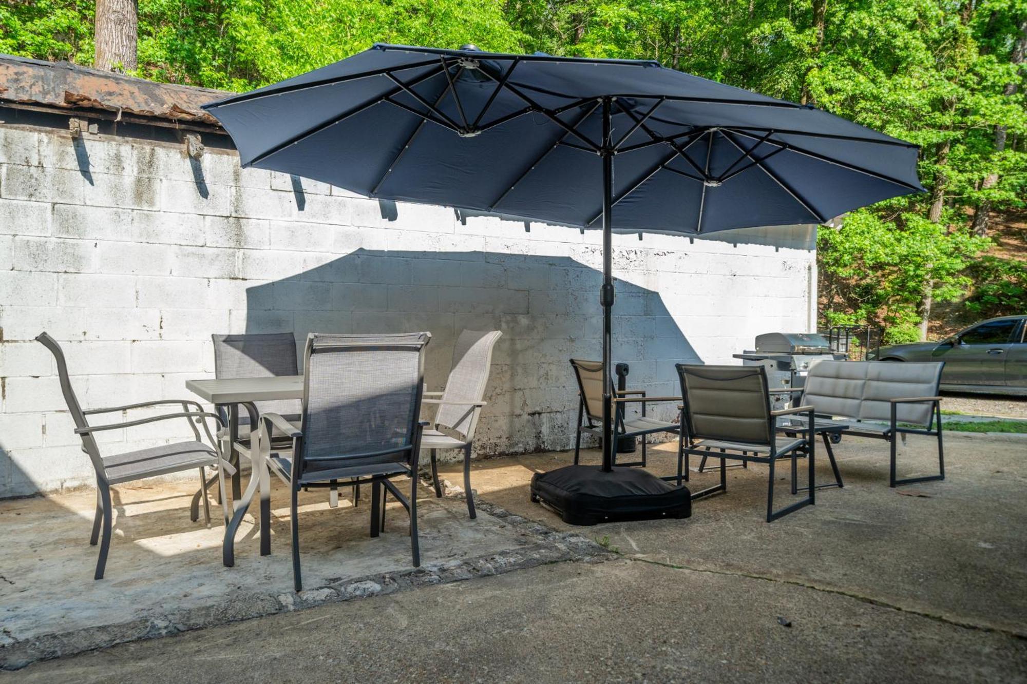 Cedar Blossom Bungalow Is A Cozy Getaway With A 5 Minute Walk To Downtown! Хот Спрингс Екстериор снимка