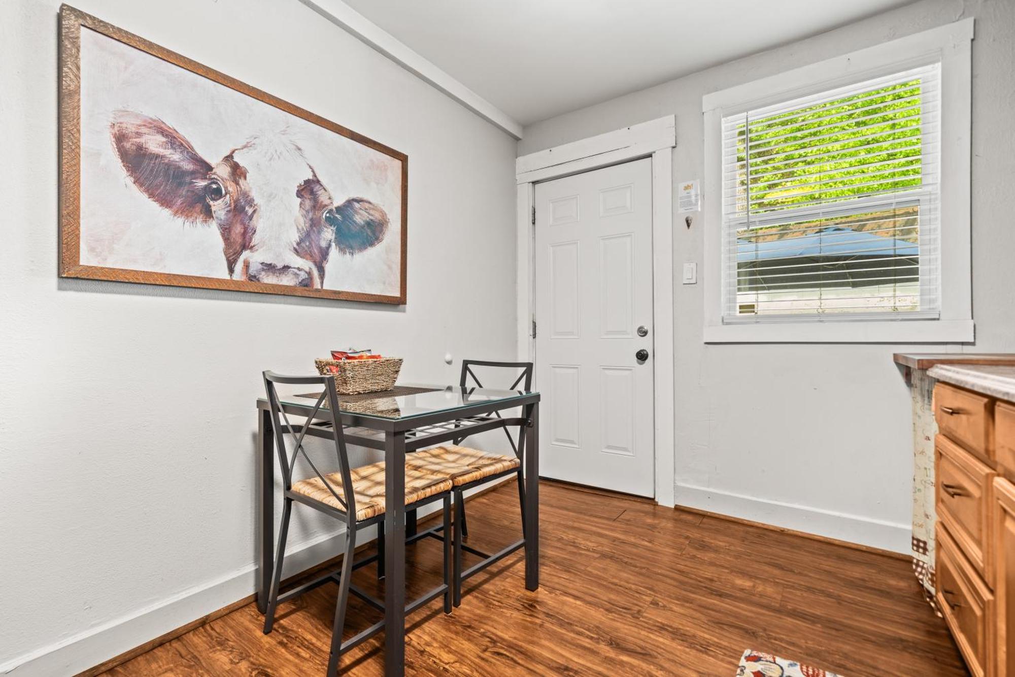 Cedar Blossom Bungalow Is A Cozy Getaway With A 5 Minute Walk To Downtown! Хот Спрингс Екстериор снимка